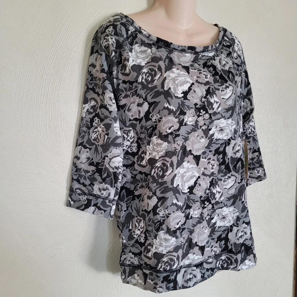 Dream Out Loud Floral Scoop Neck Sweatshirt Top with Gems Size Junior XL NEW - Picture 5 of 9